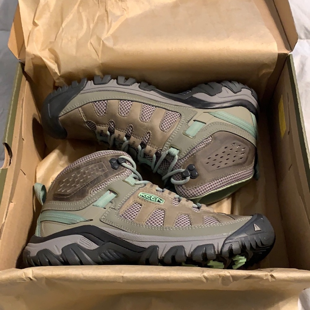Women’s Keen Hiking Boots